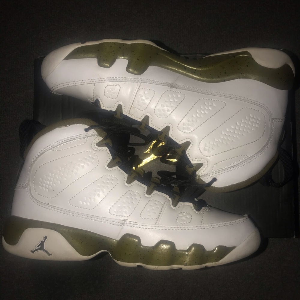 Air Jordan 9 Retro “Statue”